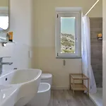 Bilocale Capraia - Terrazza Vista Mare Апартаменты